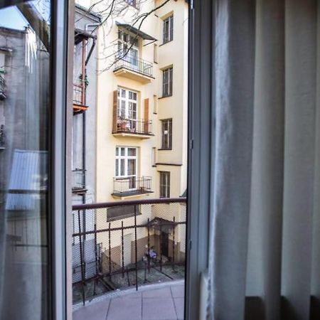 Homely 4 Bedroom Apartment - Old Town - By Upstairs Краків Екстер'єр фото
