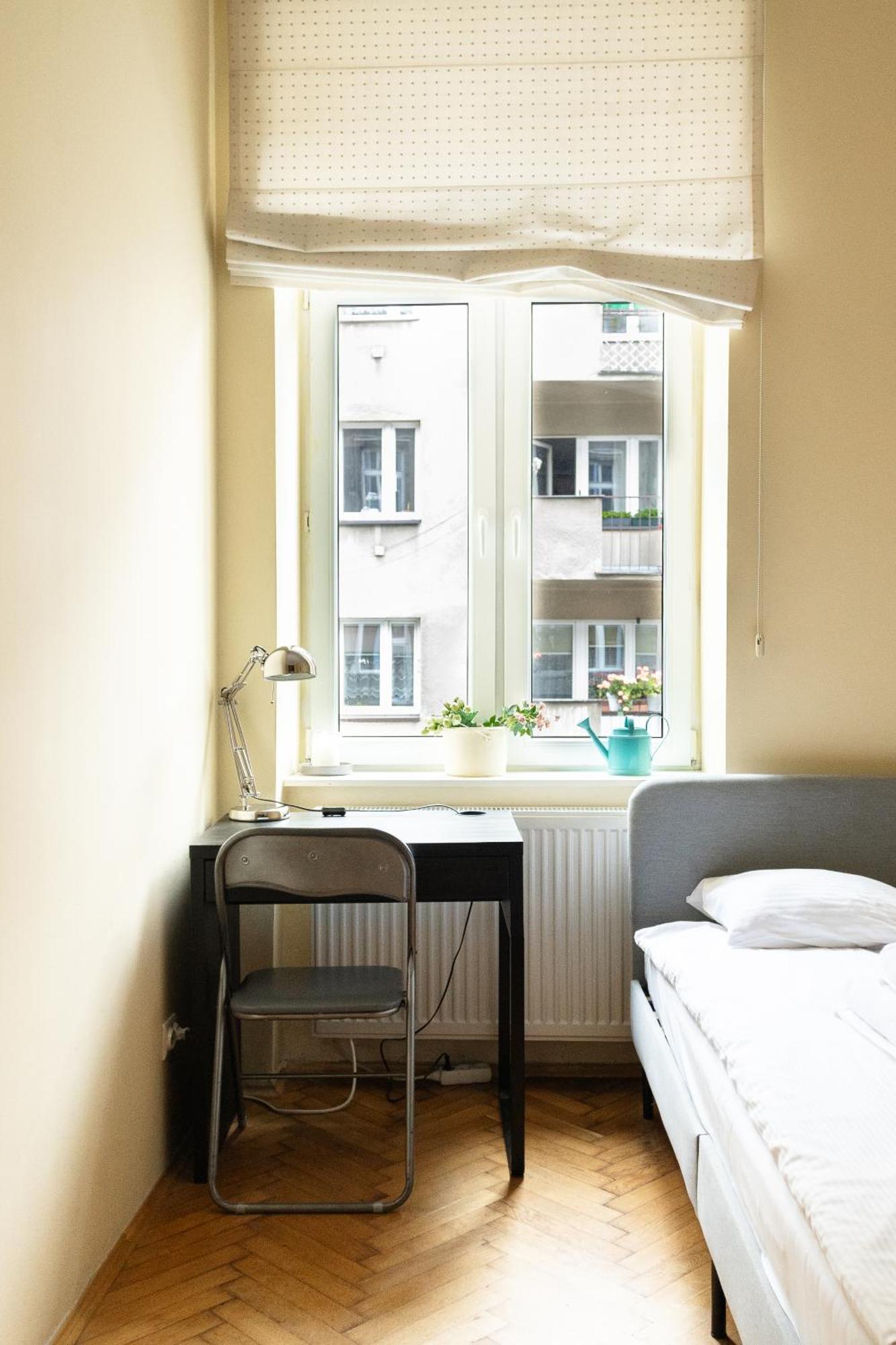 Homely 4 Bedroom Apartment - Old Town - By Upstairs Краків Екстер'єр фото
